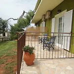 Διαμέρισμα Yialos